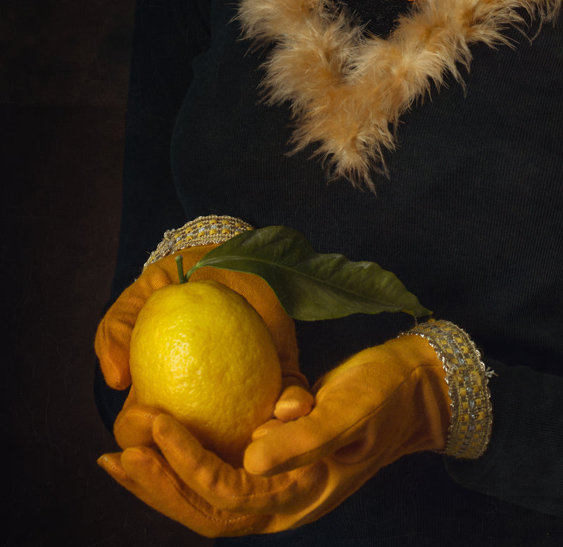 0322-Classic Portrait with Yellow Lemon